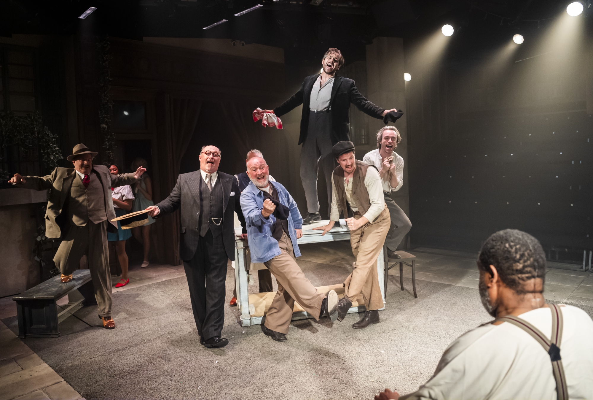 Liam Tamne (Barnaby) and 
the company of “The Bakers Wife”
Photographer, Tristram Kenton